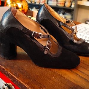 Vintage war-era suede maryjanes, size 6-7